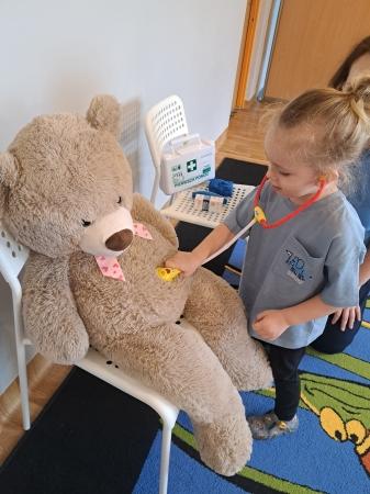 MIŚ RATOWNIK- zajęcia edukacyjne z pierwszej pomocy